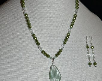 Quartz and Crystal Necklace with earrings set