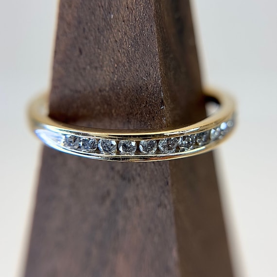 10k Solid Yellow Gold Diamond  Vintage Ring