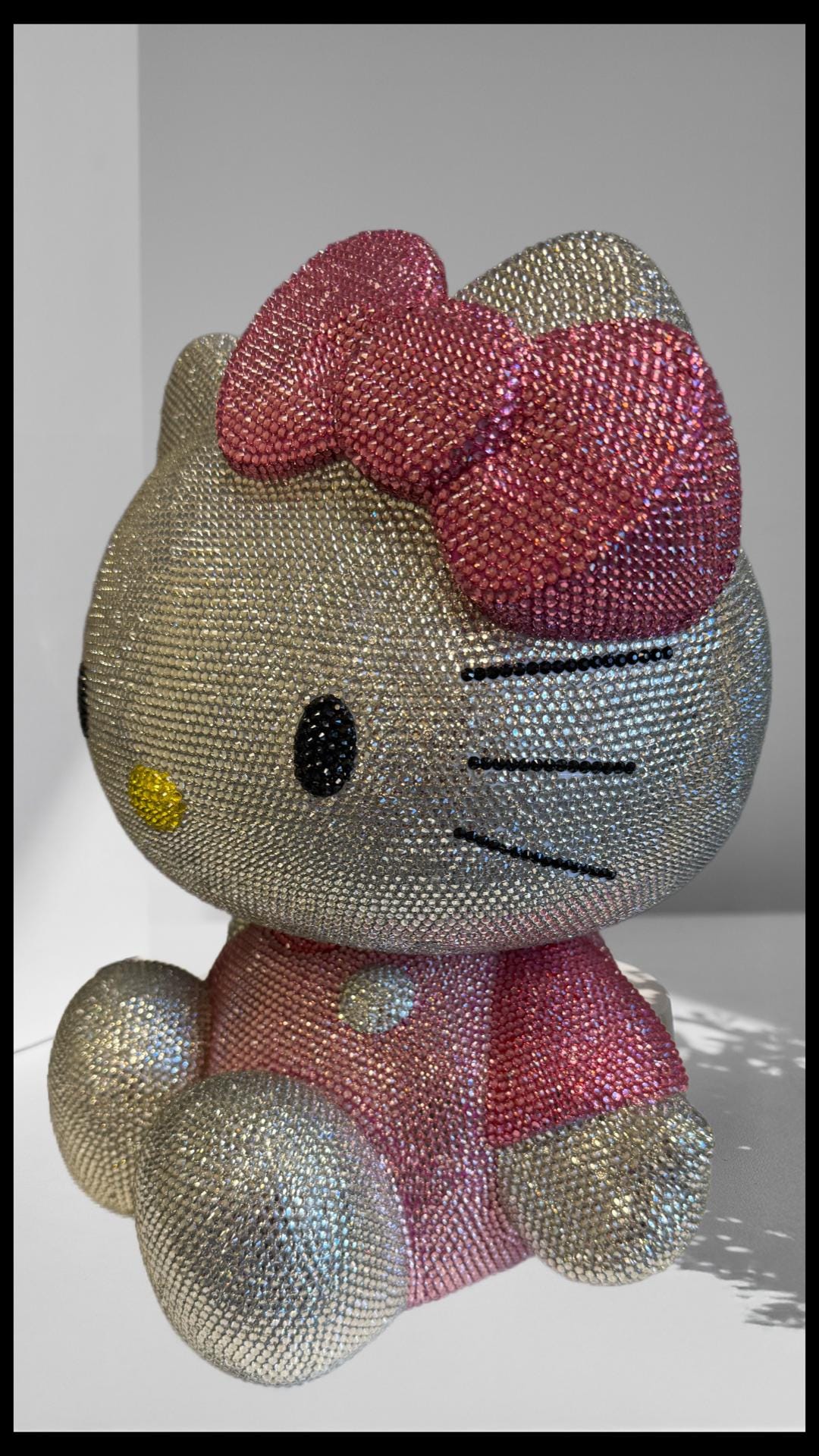 Hello Kitty ラインストーン 置物 il_1080xN.6775438446_299n.jpg