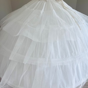 Quinceanera designer&#39;s Hoops, Quinceanera Dress Petticoat Super Fluffy Crinoline Slip Underskirt for Wedding Ball Gown Prom Dress HOOP ONLY