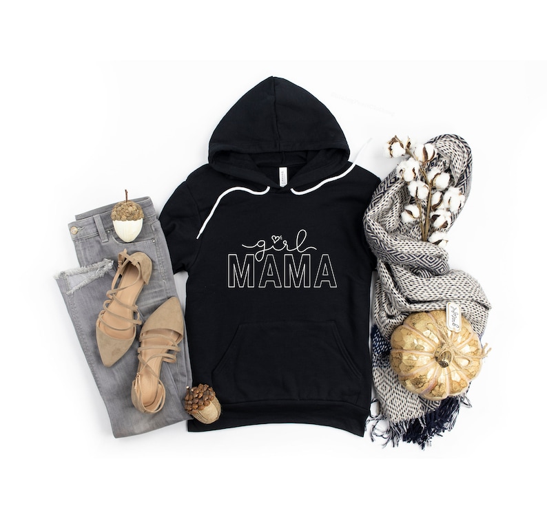 Peut inclure: Sweat-shirt &agrave; capuche noir avec un texte blanc qui dit "girl MAMA".