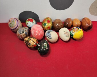 Art Eggs Collection