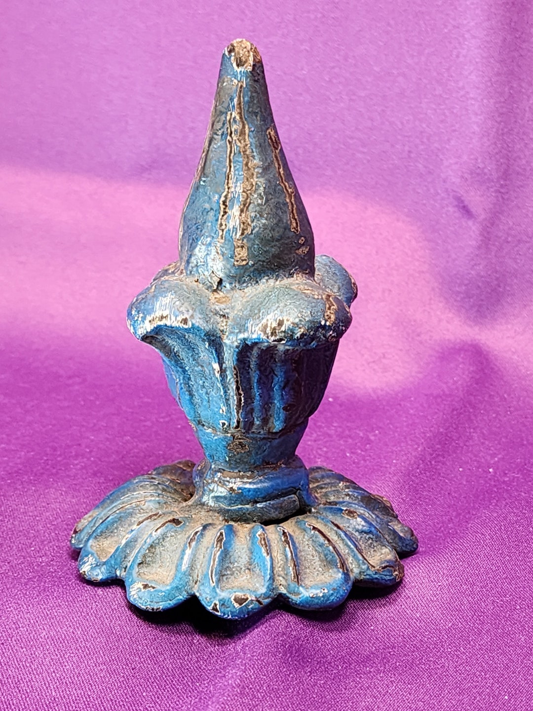 Beautiful Vintage Cast Iron Fineal Etsy