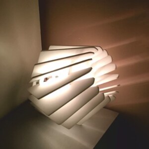 Bordslampa. Laserskuren vektor svg dxf, laserskuret trä, CNC-routfil, skärfil laser, filer för CNC, laserskurna mönster, mönster för laser