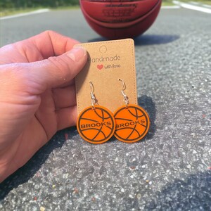 Pendientes de baloncesto personalizados, pendientes de baloncesto con nombre, pendientes de baloncesto personalizados con número, pendientes de equipo, pendientes de mamá deportista