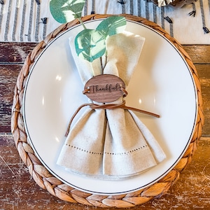 Cartes de lieu de vacances en bois, décor de table de Thanksgiving, paramètres de lieu de table de vacances, cartes de lieu de Noël, cartes de lieu de mariage, cuir