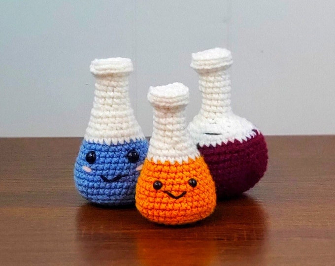 Educational toy set chemistry flask science toy gift for kids plushie laboratory decoration amigurumi toy for young scientists