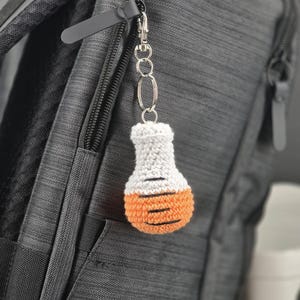 Science Teacher Gift Handmade Crochet Keychain Laboratory Flask Charm Chemistry Student Backpack Accessory Cotton Yarn Design Perfect Teacher Appreciation Present Graduation Gift Student Recognition Handmade Quality Construction Unique