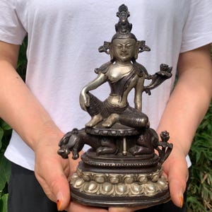 Copper Shakyamuni Buddha Statue, Vintage Buddhist Statue figure For home decoration and the buddhist home altar Sitting Meditating Goddess