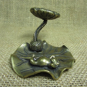 Alte Messing Kröte schlafen Frosch Statue Weihrauch Halter Aschefänger Fengshui Tier Glück Frosch Briefbeschwerer Tee Tisch Dekor Regal Dekor Akzente