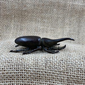 Old Solid Copper Beetle Statue,Carved Fengshui Insect cute Beetle Antique Fortune  Paperweight Brass Tea Table decor Shelf Decor Accents