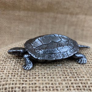 Vintage Solid alloy turtle Statue, Tortoise Statue,Shelf Decor Accents，Fengshui Animal, Antique Fortune  Paperweight, Copper Tea Table decor