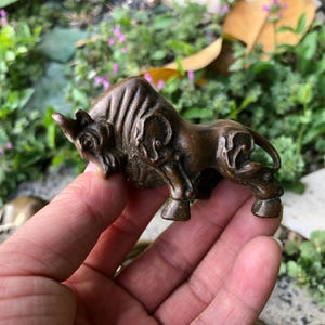 Pure Copper Wall Street Bull Statue Sculpture, Brass Cow Ox Statuette Figurine Modern Home Decor Office Lucky Feng Shui Ornaments Crafts