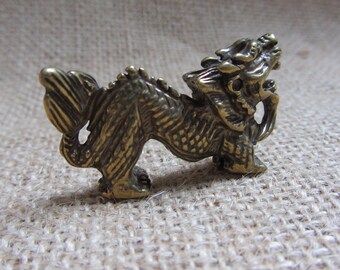 Tom327  get 2 dragon figurine pendants  S Dragon Statue keychain pendnat car decor  Feng Shui Decor Loong Good Lucky Gifts 12 Zodiac Dragon