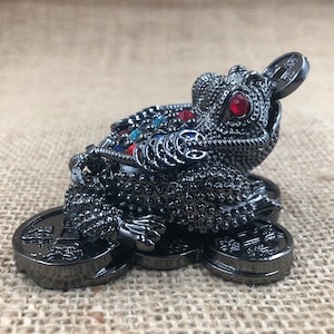 Fortune Black Gold Frog Toad Coin Wealth Frog Feng Shui Toad Lucky Ornament, Three-legged Toad Home Car Table Office Decoration Gifts thm014
