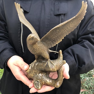 Bronze Casted  Eagle Statue Vintage Figurine Home Office Living Room Desktop Display Decorative Bald Bird Hawk Owl Outdoor Garden Decor 8659