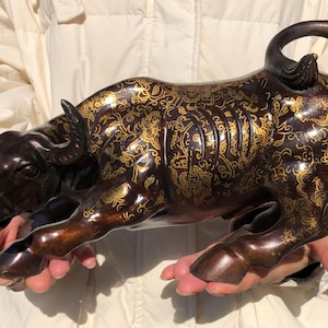 Copper Wall Street Bull Statue with gold pattern,Brass Cow Ox Statuette  Bronze Bull Sculpture, Figurine Modern Farmhouse, Modern Home Decor