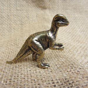 Old Brass Dinosaur Statue, Carved Fengshui Animal dinosaur Antiqued Fortune Paperweight Brass Tea Table Jurassic  decor Shelf Decor tom2801