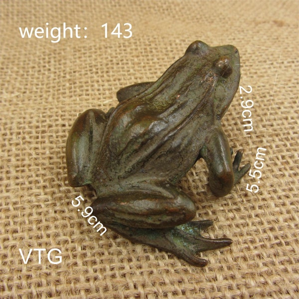 1:1 Ancienne grande statue de grenouille crapaud en cuivre Fengshui Animal grenouille mignonne Antique Fortune Frog Presse-papiers en laiton Décoration de table à thé étagères décoratives