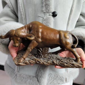 Large-sized Brass Ox North American Bison Figurine Detailed Brass Model Figure Educational Wildlife  for Boys takin miniature cattle statue