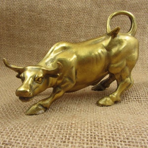 TOM5883 |VTG Tiny Retro animal, wall stree tbull ox fighting bull cattle Good Luck Housewarming christmas Gift  Holding Tool Brass/Bronze