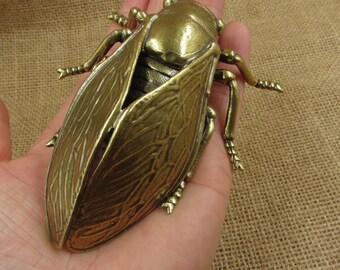 Vintage Style Huge Cicada figure, Realistic insects Cicada bugs Statue Antiqued Brass  Ornate Pin Pieces Paperweight brass sculpture wing