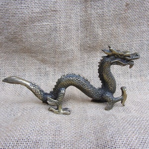 TOM2412 vintage retro drakenstandbeeld, messing draak, drakensculptuur, drakenstandbeeld, koperen drakenbeeldje drakenkunstwerk, messing drakenbuste