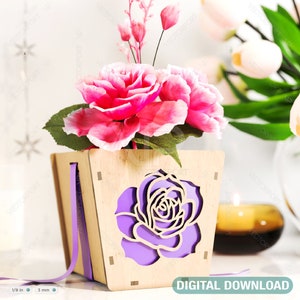 Caja de rosas Corte láser Caja de regalo Sobre Decoración del hogar Decoración de la tarjeta de boda decorativa Caja de madera Caja de invitación SVG Descarga digital /#058/