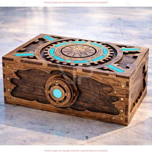K&ouml;nnte beinhalten: Eine Holzkiste mit aufwendigen Schnitzereien und einem Himmelsdesign. Die Kiste hat ein kreisf&ouml;rmiges Design auf dem Deckel mit einem Stern in der Mitte und t&uuml;rkisfarbenen Akzenten. Die Kiste ist rechteckig.