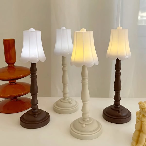 Poppenhuis miniatuur vloerlamp, Vintage mini nachtlampje voor poppenhuis, Creatief poppenhuis licht decor, Miniatuur lampenkap, poppenhuis Geschenken