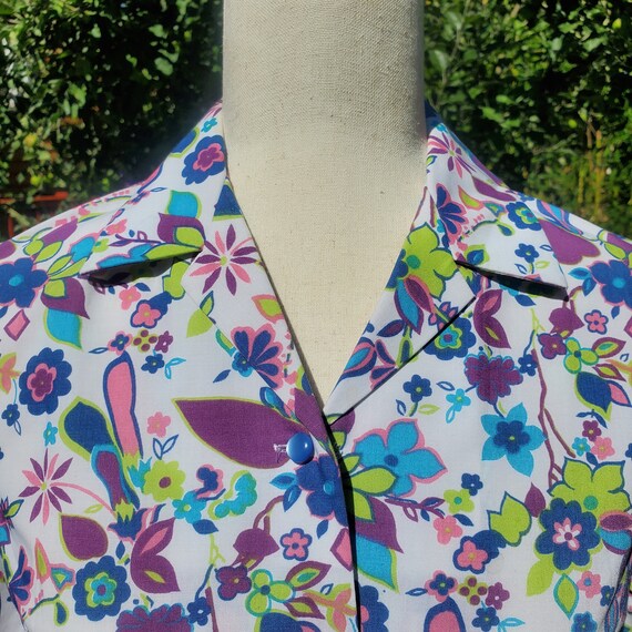 Vintage 1950's 1960's Women's Blouse Bright Flora… - image 2