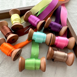 5/8 inch satijnen lint, lint van hoge kwaliteit, uitnodigingslint, verpakkingslint boeketten, doe-het-zelfstriklinten, trouwlint, geel lint, cadeaupapier