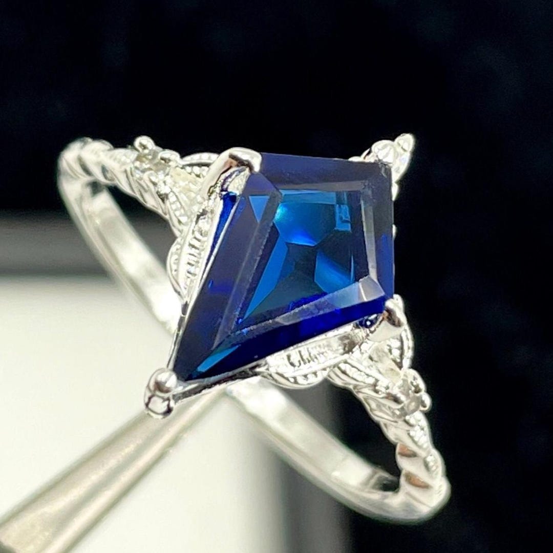 ヴィンテージカイトカットブルーサファイアリング、ユニークな