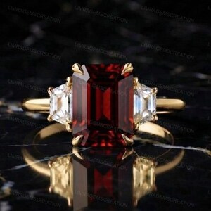 Emerald Cut Red Garnet Engagement Ring, Three Stone Gold Ring, Trapeze Side Stones, Vintage Style Ruby Red Cocktail Ring, Promise Ring