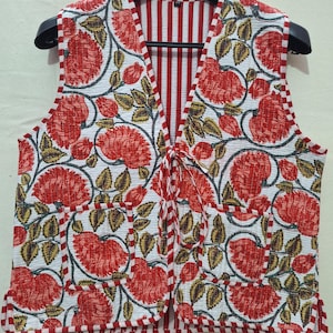Cotton Quilted Waistcoat Vintage Style Quilted Vest Jackets, V-neck Floral Coat Holidays Gifts Sleeveless Jacket for Women Gift
