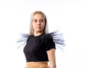 Blusa preta de algodão com tule: blusa formal elegante feita à mão