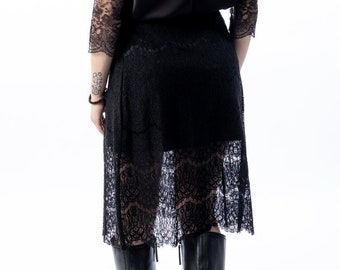 Woman Black Lace Skirt , Elegant Lace  Skirt , Inner Lining , Strait Design , Fastening with zip on the back