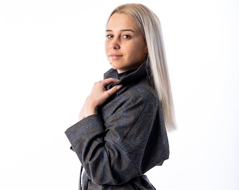 Wool Blend Grey Blazer: Modern Women's Fashion