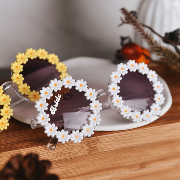 Kundenspezifische Blumen-Sonnenbrille für Kinder und Erwachsene, durchdachtes Geschenk für Blumenmädchen, trendige Sonnenbrille für Hochzeitsgäste jeden Alters