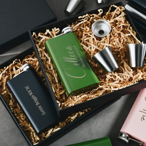 Personalised rectangular flasks,Compact Pocket-Sized Whiskey Flask for Discerning Tastemakers,Perfect gift for bridesmaids