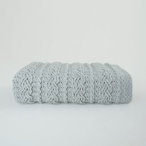 Crochet cable blanket pattern