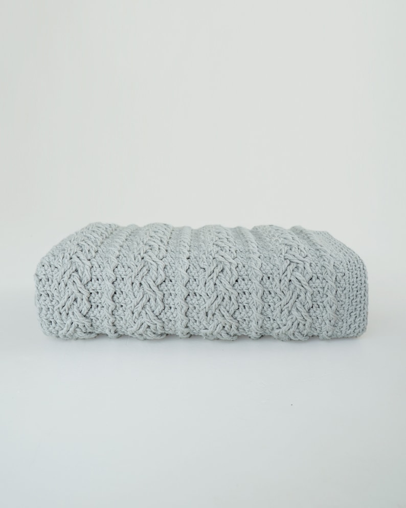 Crochet cable blanket pattern