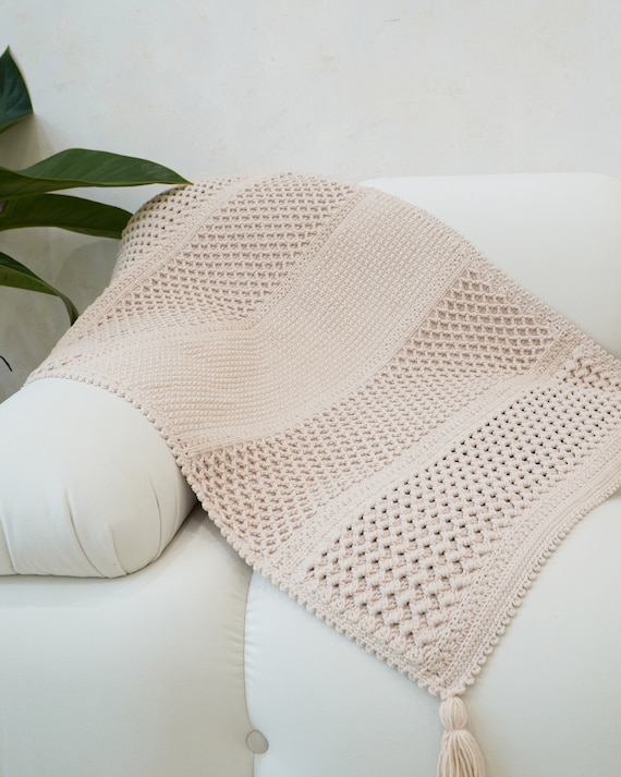 19 Cozy Cable Blanket Crochet Patterns to Make: Update Your Home - A More  Crafty Life