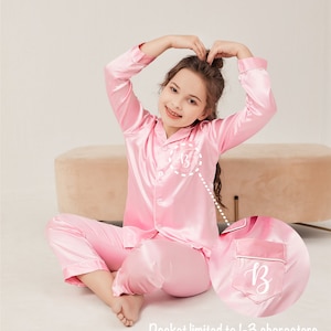 Personalized Kids Pajamas Set, Flower Girl Pajamas, Junior Bridesmaid Pajamas, Gifts for Birthday Sleepover Party, Flower Girl Proposal PINK