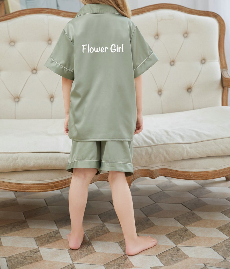 Pyjamas Flower Girl, Pyjamas de demoiselle dhonneur, Pyjamas de fête nuptiale, Pyjamas de demoiselle dhonneur junior, Ensemble de pyjamas personnalisés Sage green