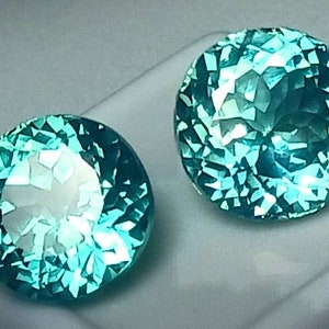 Preciosa y rara piedra preciosa suelta de grandidierita verde azulada natural de talla redonda de 16 quilates. Talla de anillo de grandidierita. Regalo ideal para ella o él.