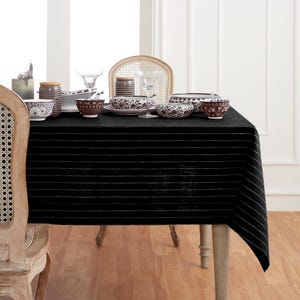 Solino Home Pinstripe Linen Tablecloth  – 100% Pure Linen – Machine Washable Farmhouse Rectangle Tablecloth