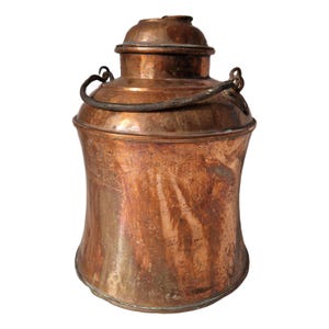 Charming Antique Copper Pot with Lid – Perfect for Rustic Kitchen or Farmhouse Décor