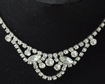 Funkelnde klare Strass Choker Stil Halskette