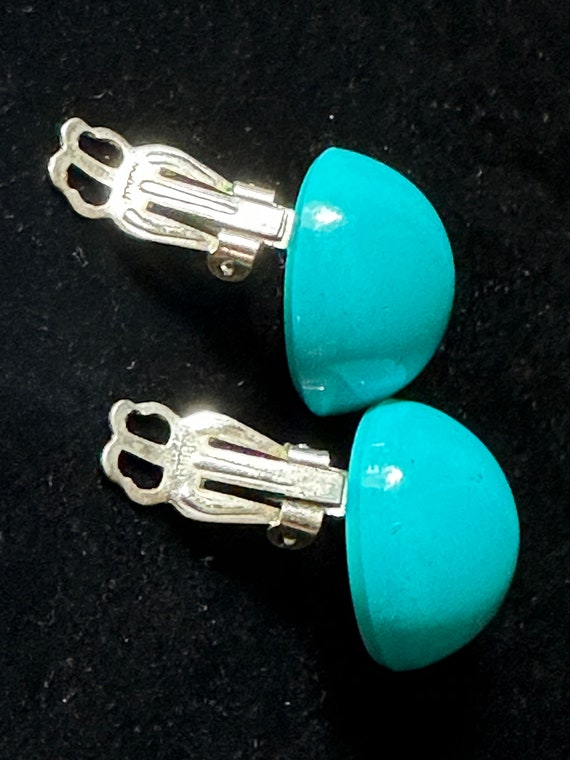 Turquoise Blue Cabochon Vintage Clip On Earrings - image 3